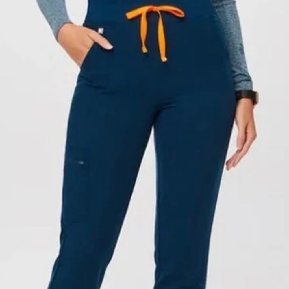 Figs Scrubs Women's Navy Straight Leg Pants and Top